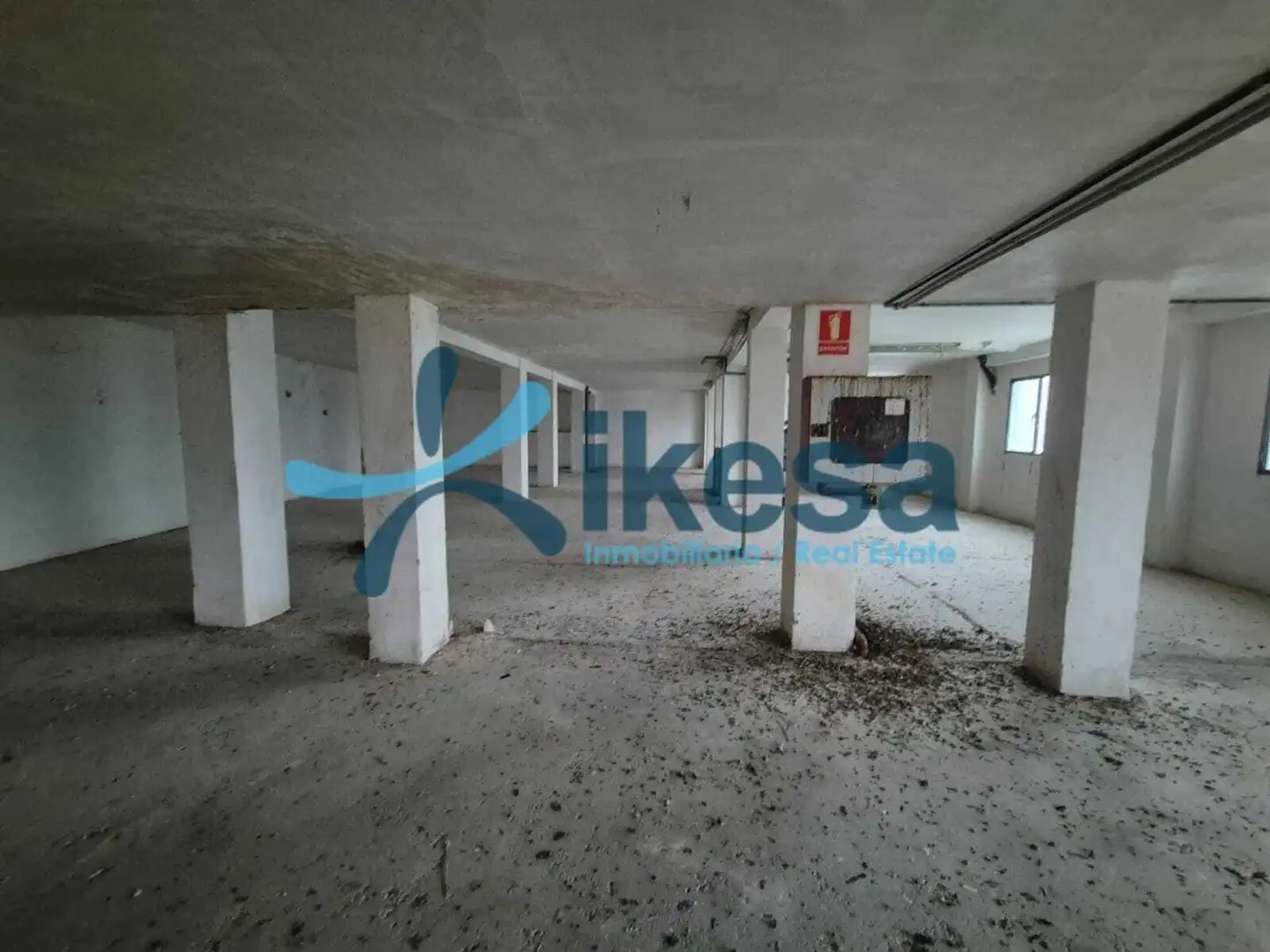 Business premises for sale in Santa Cruz del Comercio, imagen 9