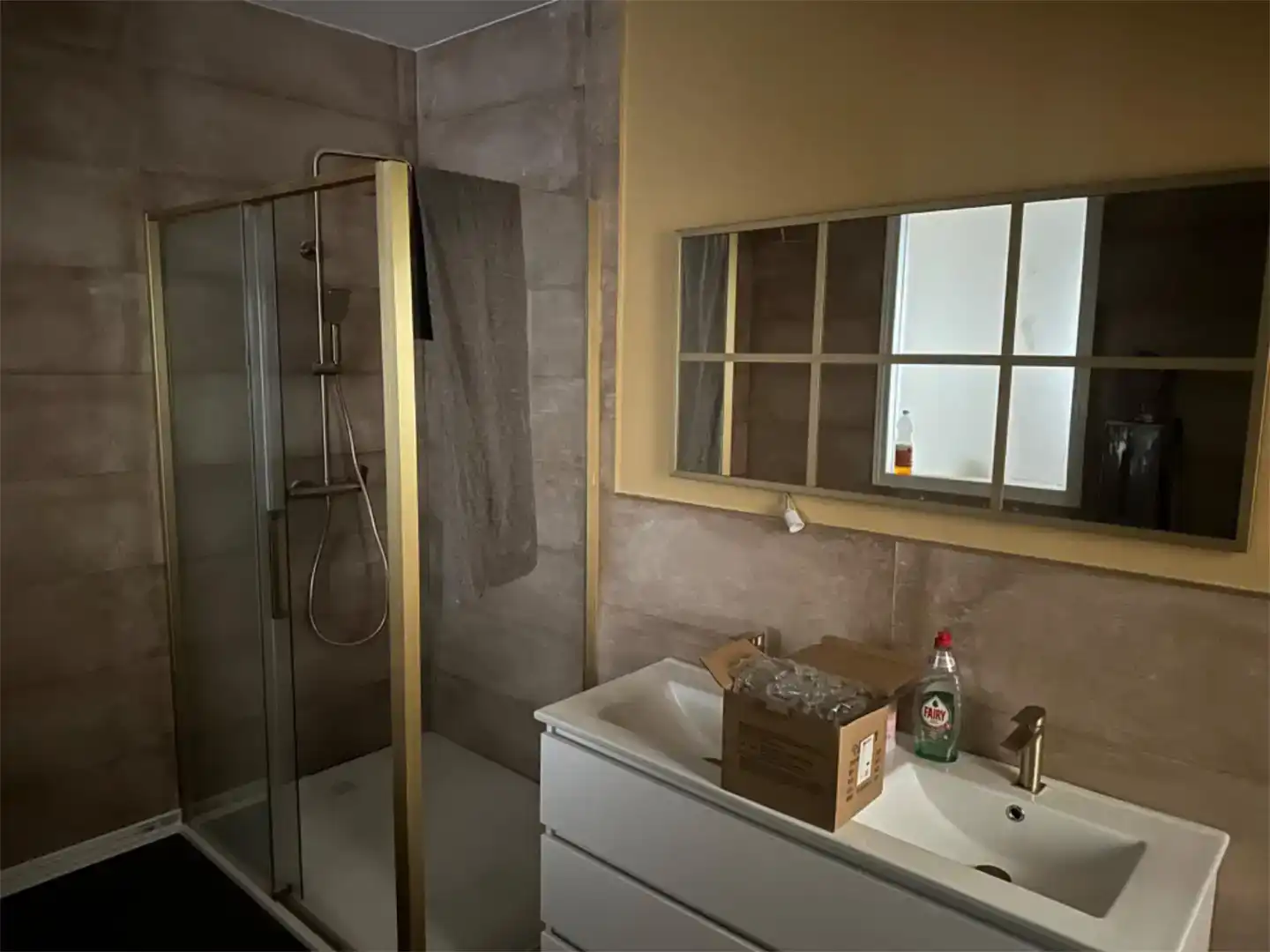 Badezimmer von Wohnung zur Miete in Ferrol mit Abstellraum und Möbliert