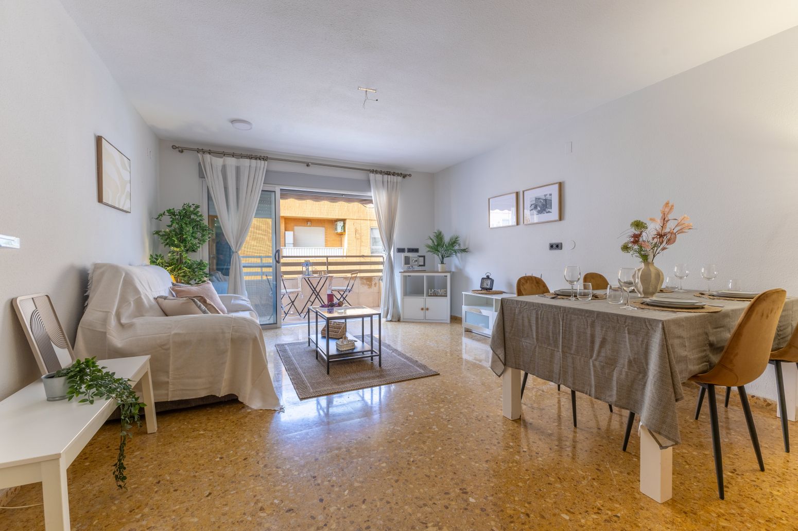 Sala d'estar de Pis en venda en Sagunto / Sagunt amb Aire condicionat i Balcó