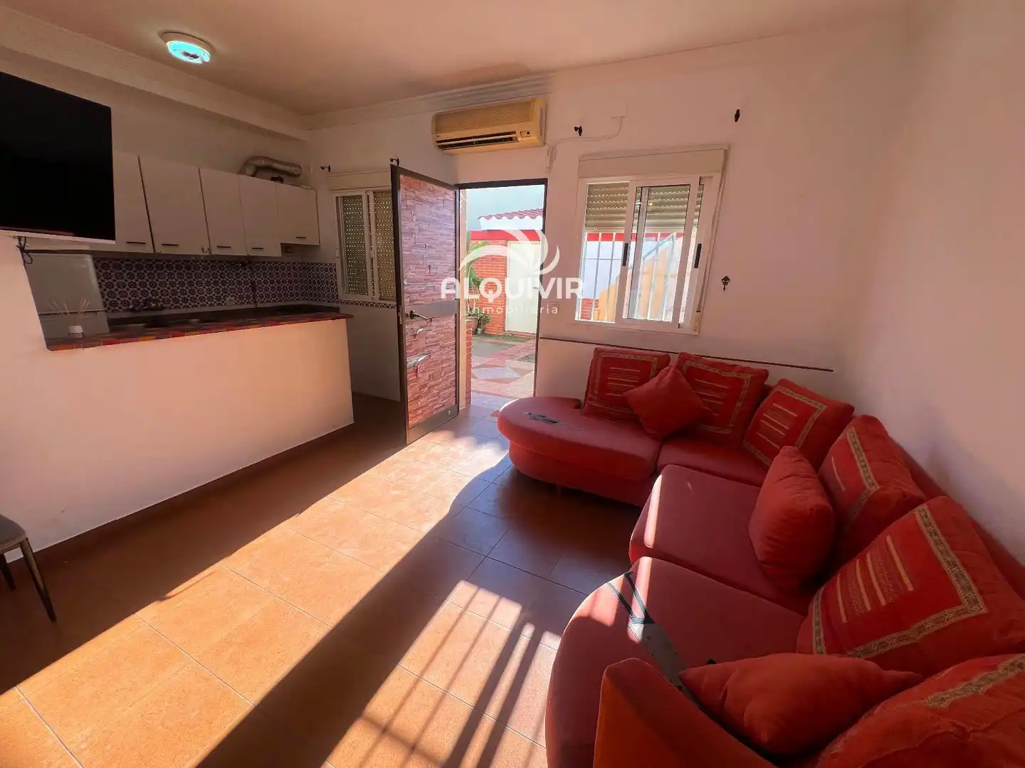 Vista exterior de Casa adosada en venta en Almonte con Aire acondicionado, Terraza y Amueblado
