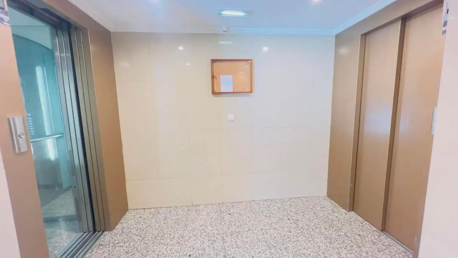 Pis en venda en Gijón  amb Piscina