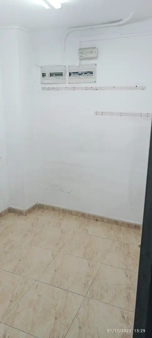 Local comercial en alquiler en Centre - Estació, imagen 6