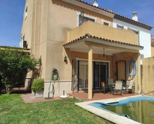 Garden of Single-family semi-detached for sale in Espartinas  with Air Conditioner, Terrace and Swimming Pool