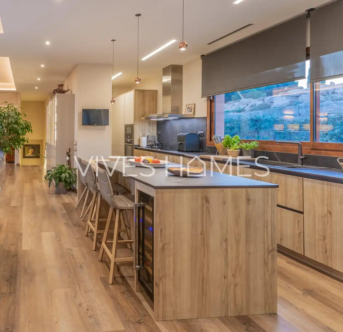 Cocina de Casa o chalet en venta en Sant Vicenç de Montalt con Aire acondicionado, Calefacción y Jardín privado