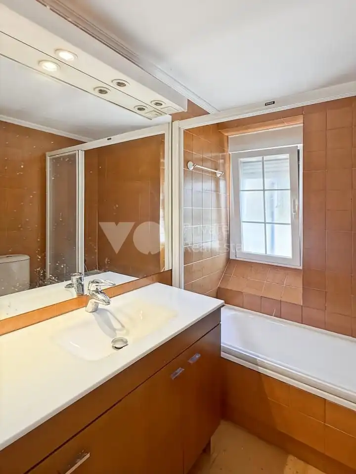 Baño de Piso de alquiler en Majadahonda con Aire acondicionado, Calefacción y Parquet