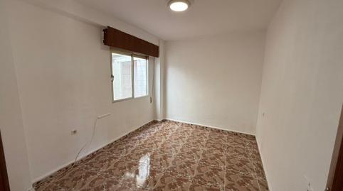 Foto 3 de Piso en venta en Avenida de Largo Caballero, Esperanza - Quemadero, Almería