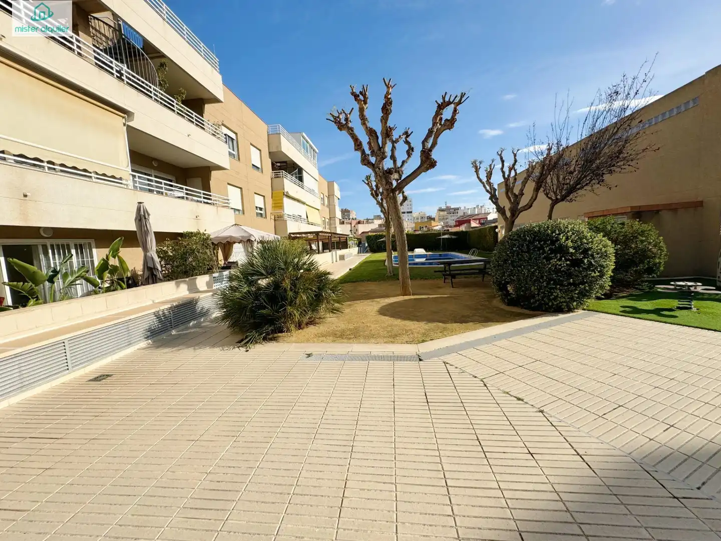 Vista exterior de Apartamento de alquiler en Sant Joan d'Alacant con Aire acondicionado, Jardín privado y Terraza