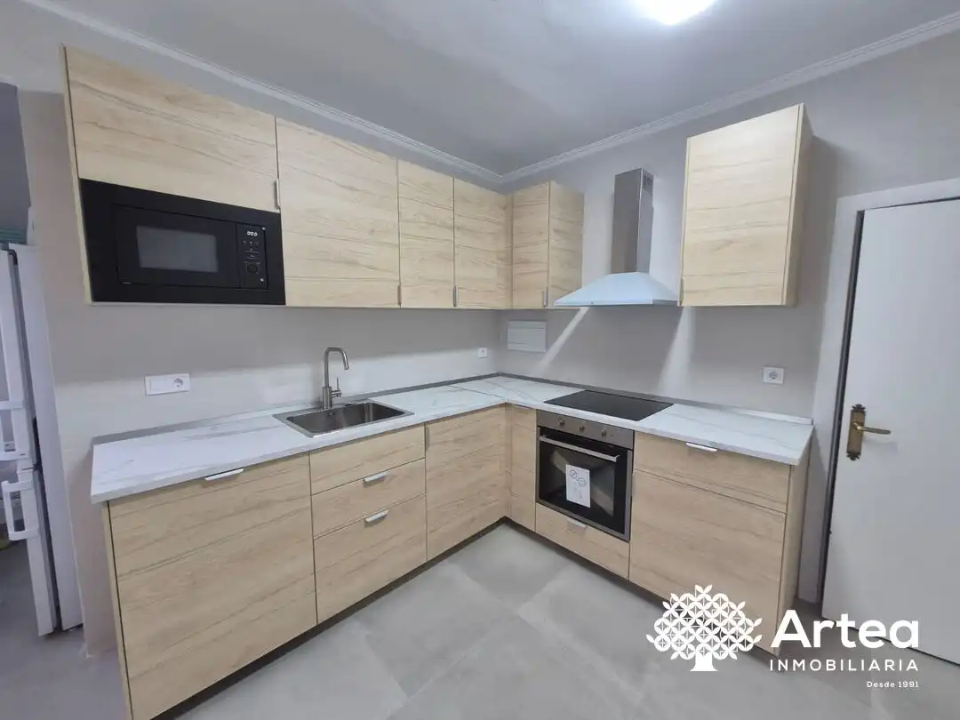 Kitchen of Flat for rent in Bilbao   with Heating, Oven and Washing machine