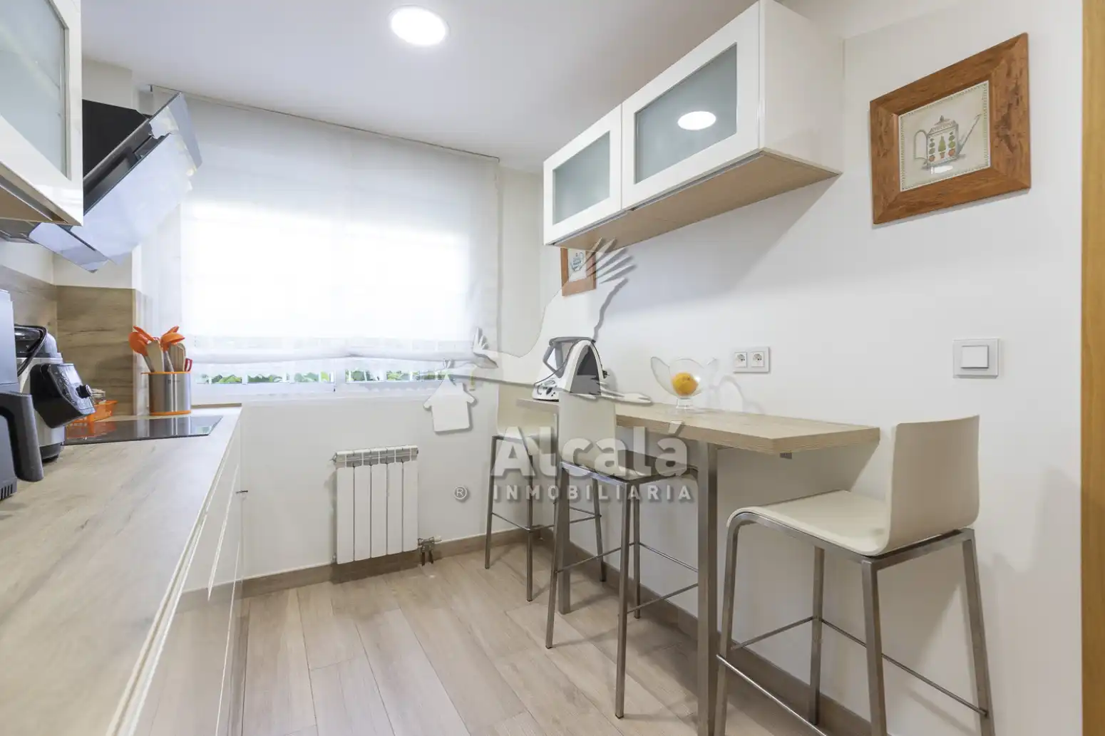 Kitchen of Houses for sale in Alcalá de Henares  with Air Conditioner, Heating and Parquet flooring