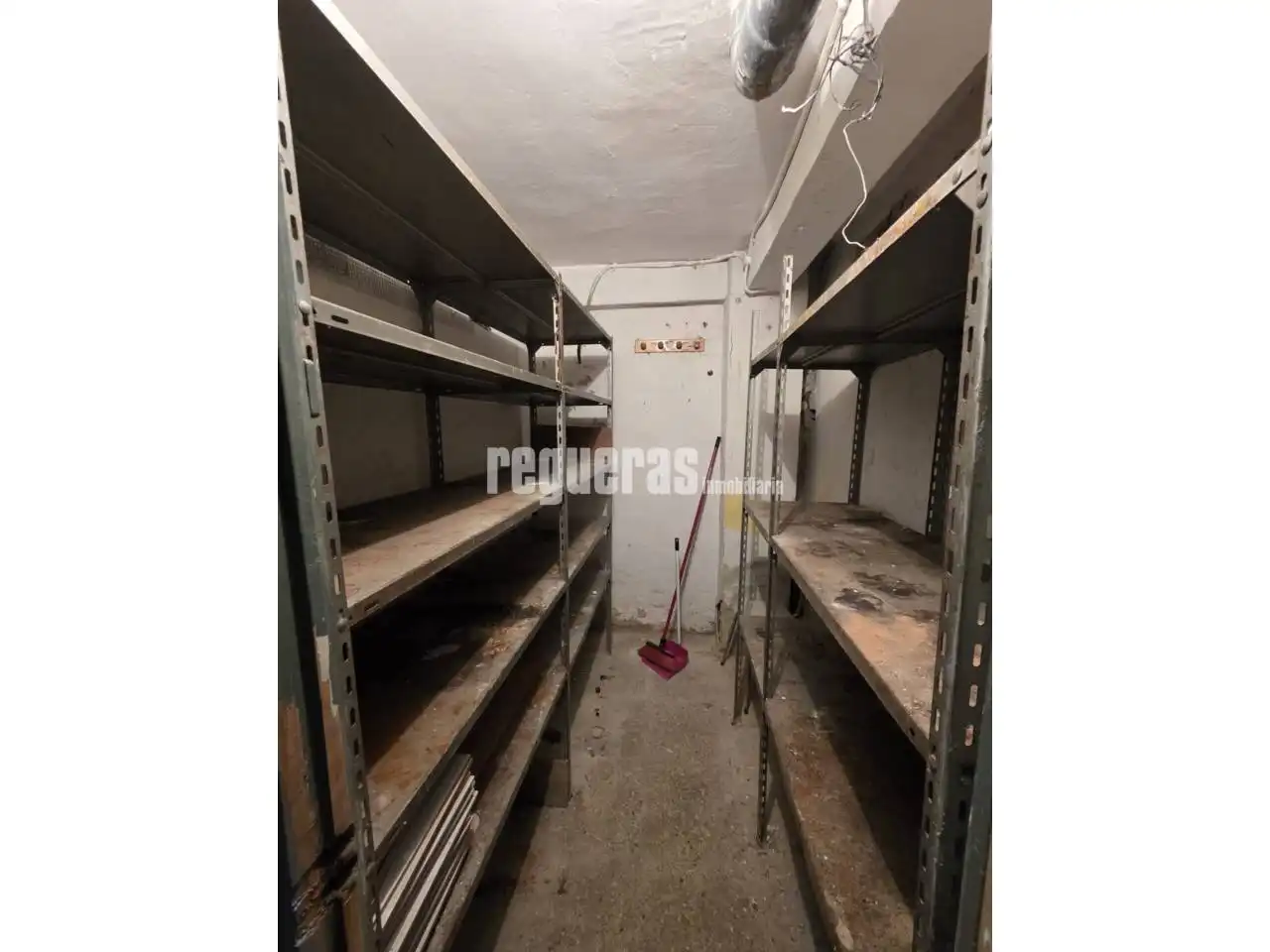 Piso en venta en Avilés con Calefacción, Terraza y Trastero