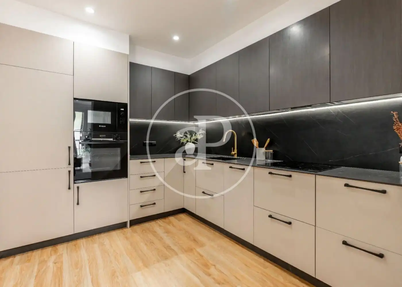Kitchen of Flat for sale in Madrid  with Air Conditioner, Heating and Balcony