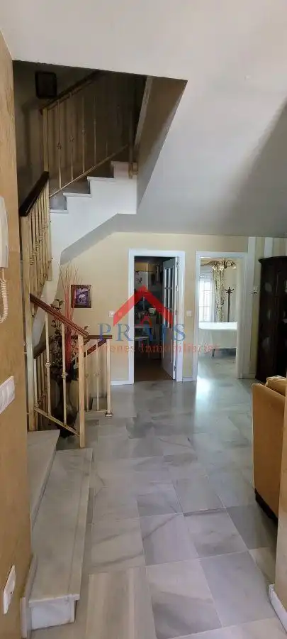 Casa adosada en venta en Utrera con Aire acondicionado, Trastero y Amueblado
