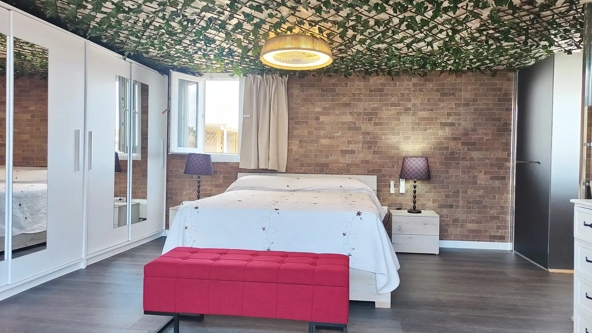 Schlafzimmer von Einfamilien-Reihenhaus zum Verkauf in Alcúdia mit Klimaanlage, Heizung und Privatgarten