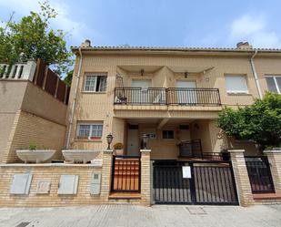 Exterior view of Single-family semi-detached for sale in Ripollet  with Terrace, Swimming Pool and Balcony