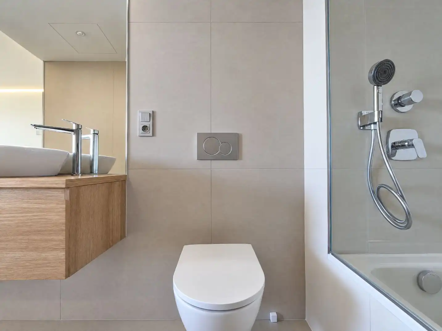 Bathroom of Flat for sale in Fuengirola  with Terrace