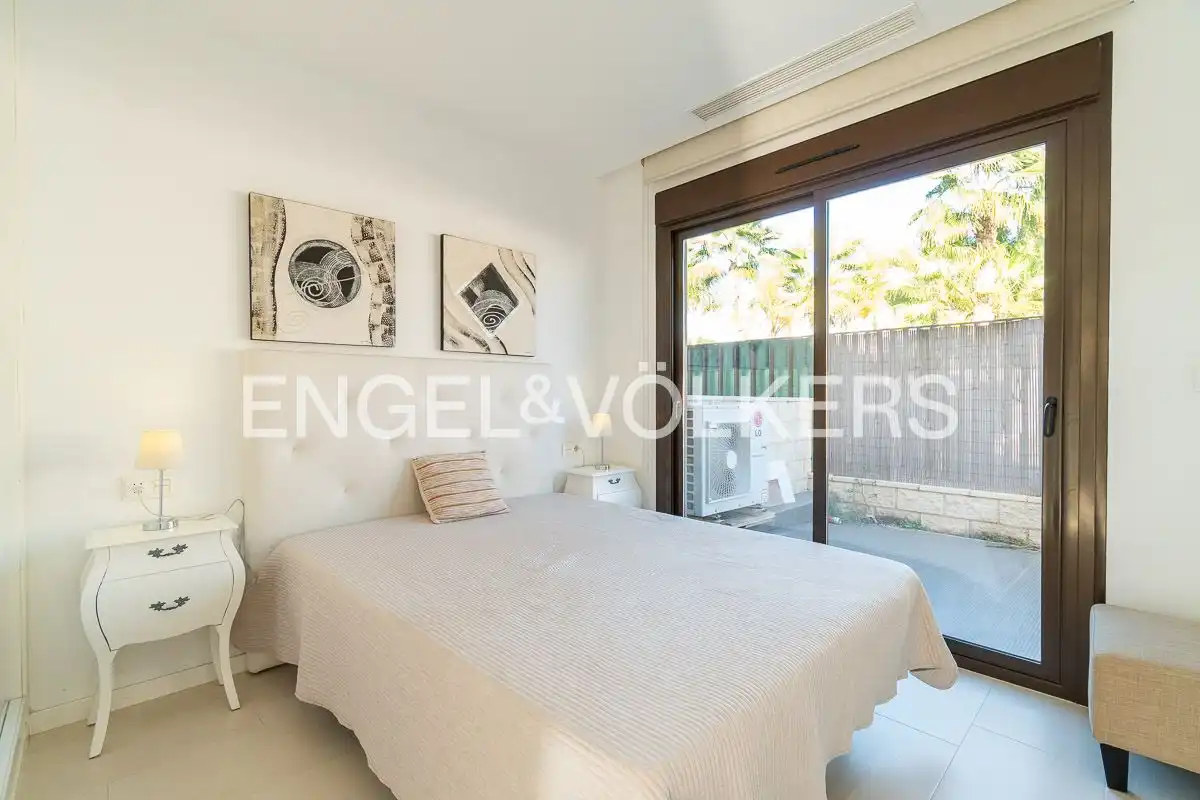 Dormitori de Apartament en venda en Rojales amb Aire condicionat, Calefacció i Jardí privat