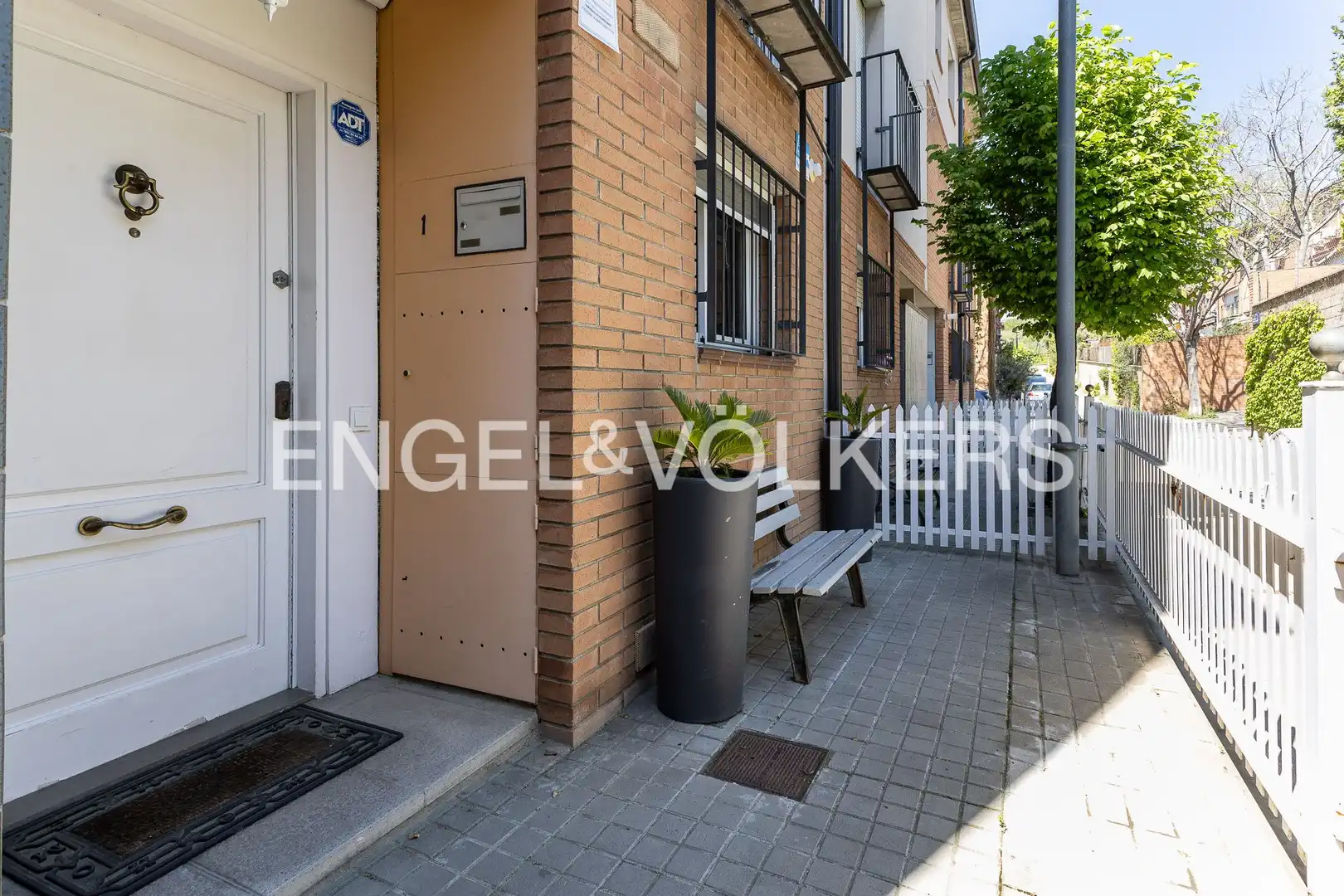 Exterior view of Houses for sale in Badalona  with Air Conditioner, Heating and Private garden