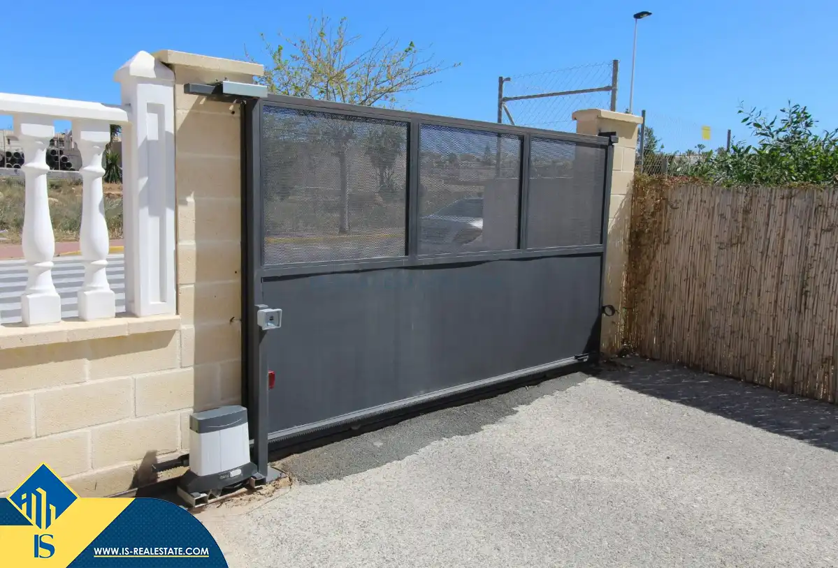 Vista exterior de Apartamento en venta en Torrevieja con Aire acondicionado, Calefacción y Terraza