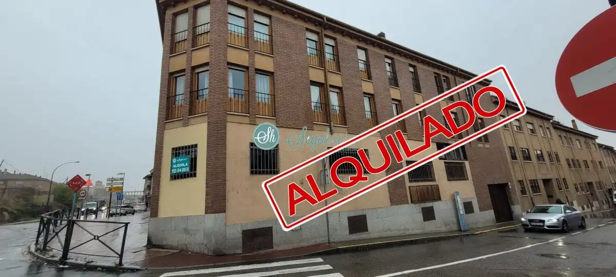 Vista exterior de Local de alquiler en Segovia Capital con Calefacción