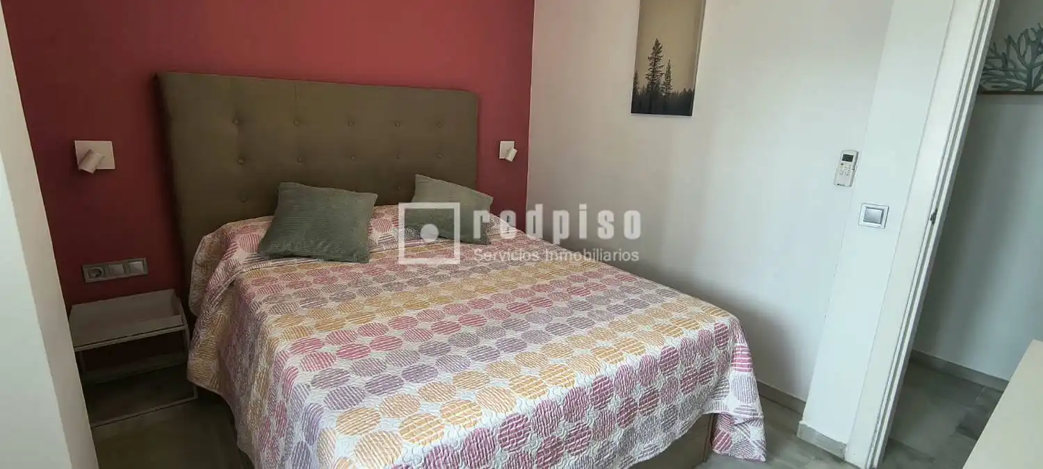 Schlafzimmer von Wohnung zur Miete in Málaga mit Klimaanlage, Heizung und Möbliert