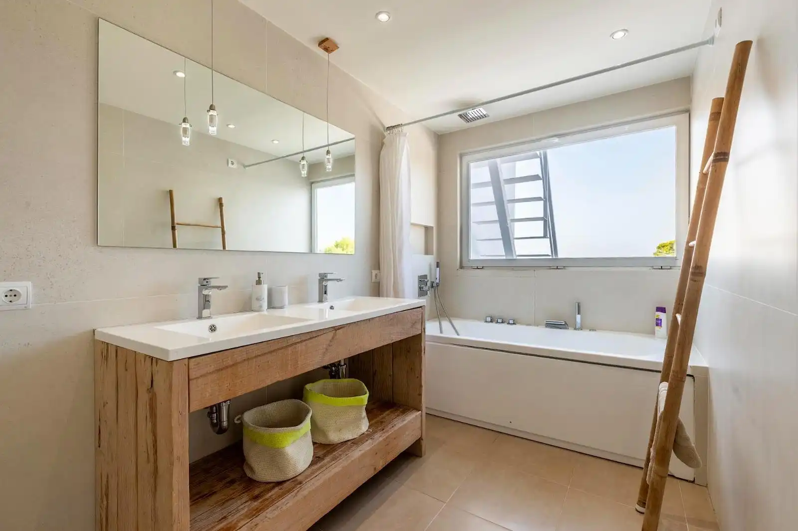 Bathroom of Detached homes for sale in Sant Josep de sa Talaia  with Air Conditioner, Heating and Private garden