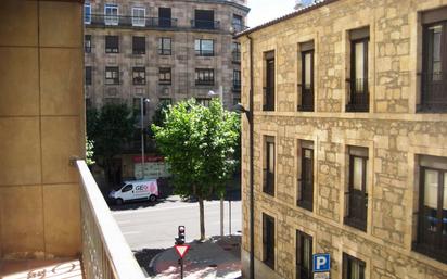 Vista exterior de Pis en venda en Salamanca Capital amb Calefacció, Traster i Balcó