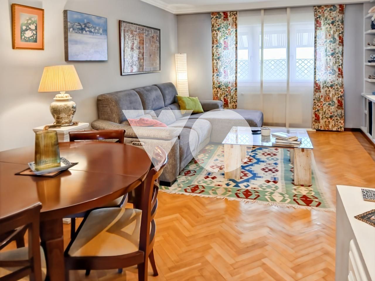 Living room of Apartment for sale in  Madrid Capital  with Air Conditioner, Heating and Parquet flooring