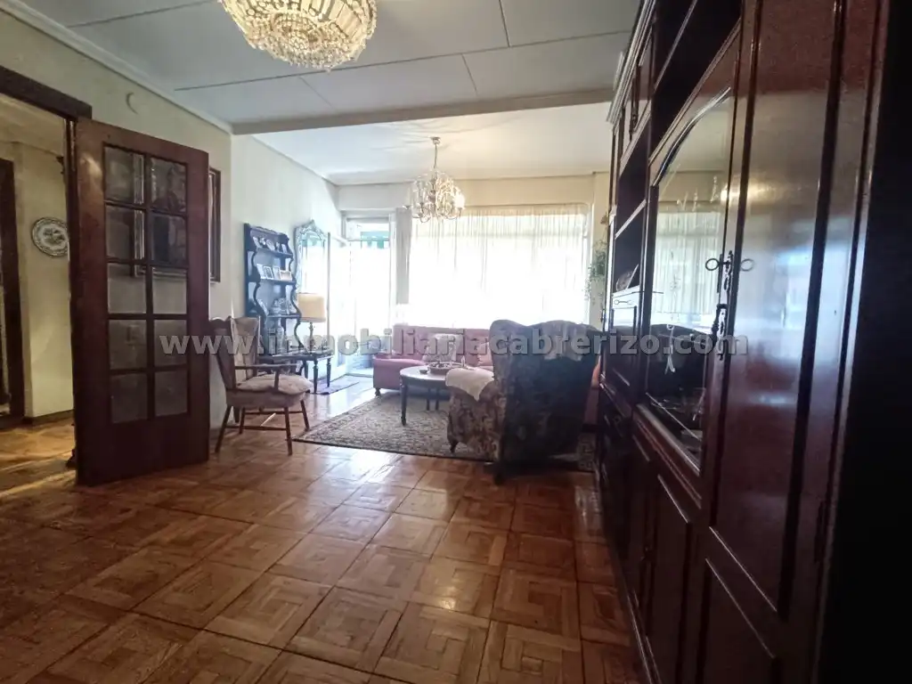 Sala d'estar de Pis en venda en  Logroño amb Calefacció, Parquet i Terrassa