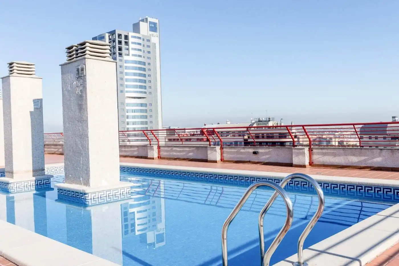 Piscina de Apartamento de alquiler en Valencia con Aire acondicionado, Calefacción y Amueblado