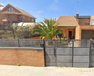 Exterior view of Single-family semi-detached for sale in Villanueva de la Cañada