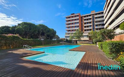 Swimming pool of Flat for sale in Vilanova i la Geltrú  with Heating, Private garden and Terrace