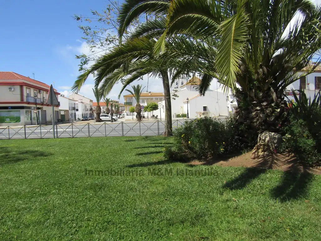 Vista exterior de Piso en venta en Isla Cristina con Aire acondicionado, Terraza y Amueblado