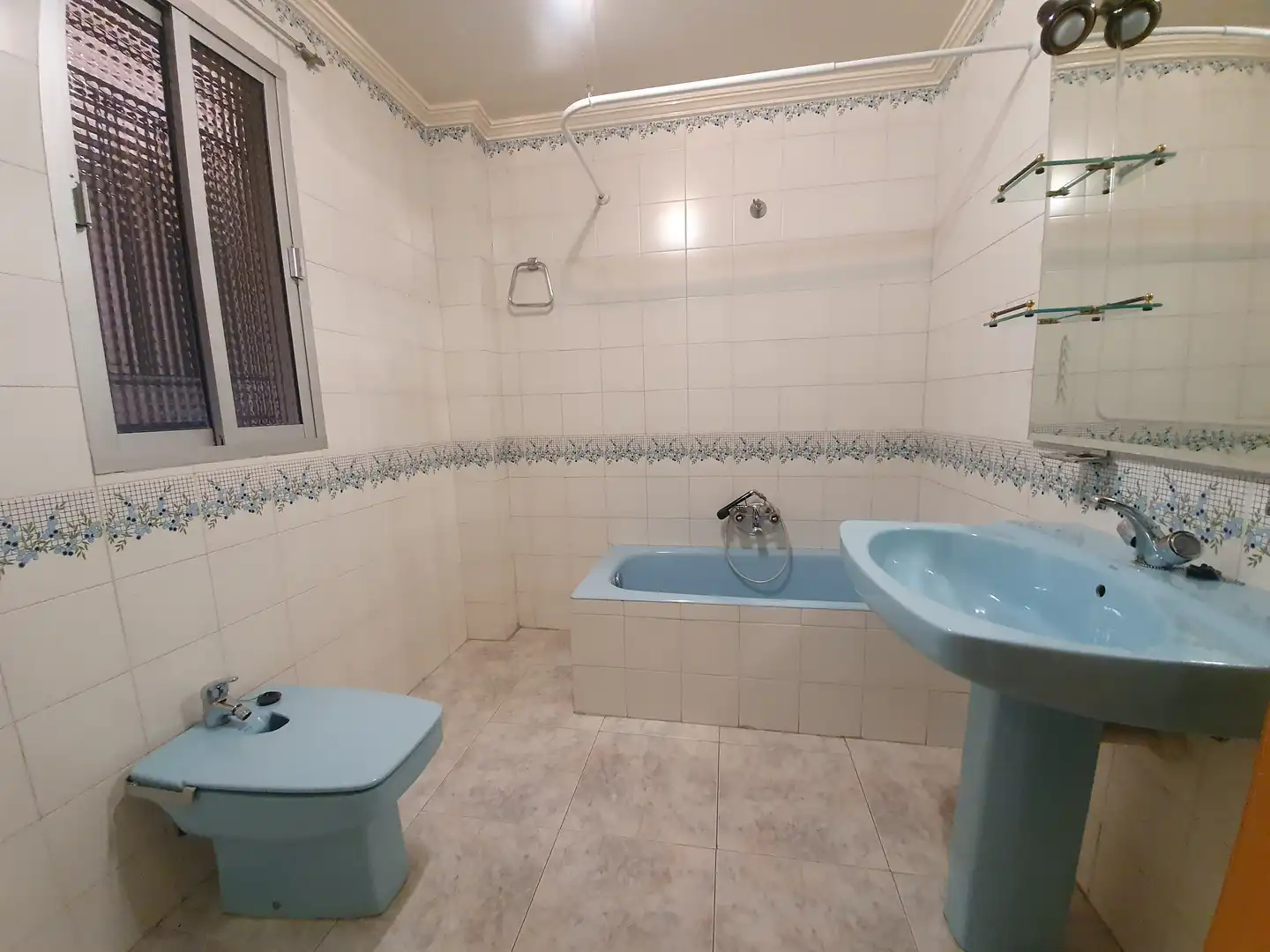 Baño de Piso en venta en Guadix con Balcón