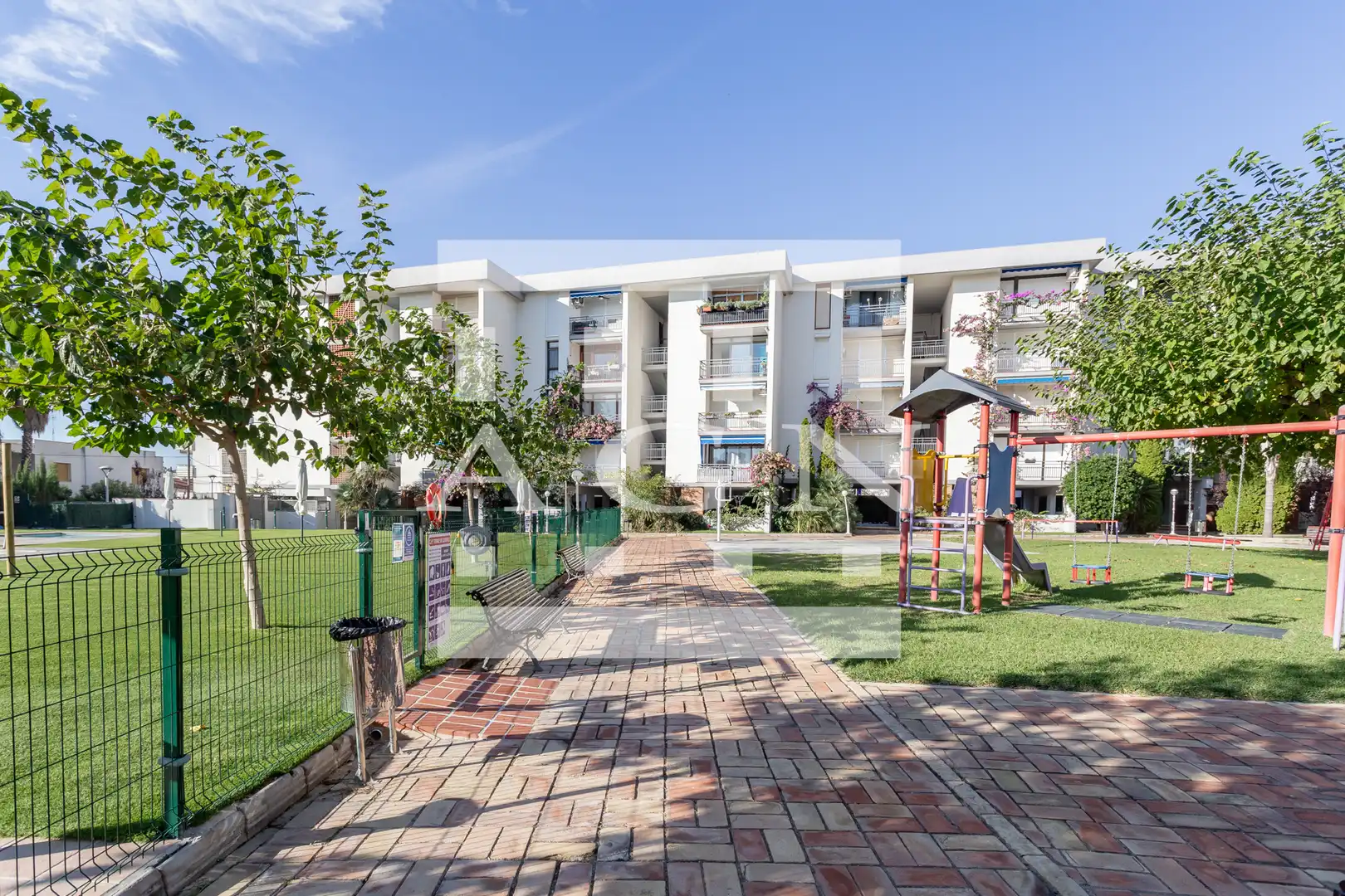 Vista exterior de Piso en venta en Cambrils con Calefacción, Terraza y Amueblado