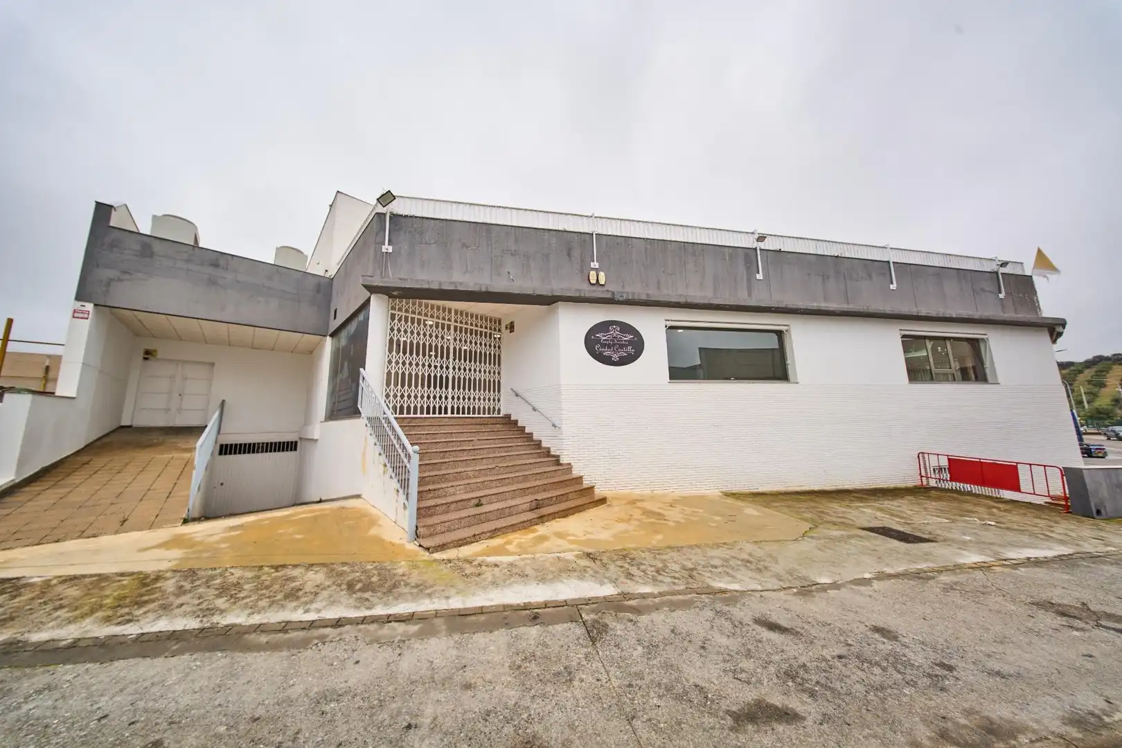 Exterior view of Commercial properties for sale in Castillo de Locubín
