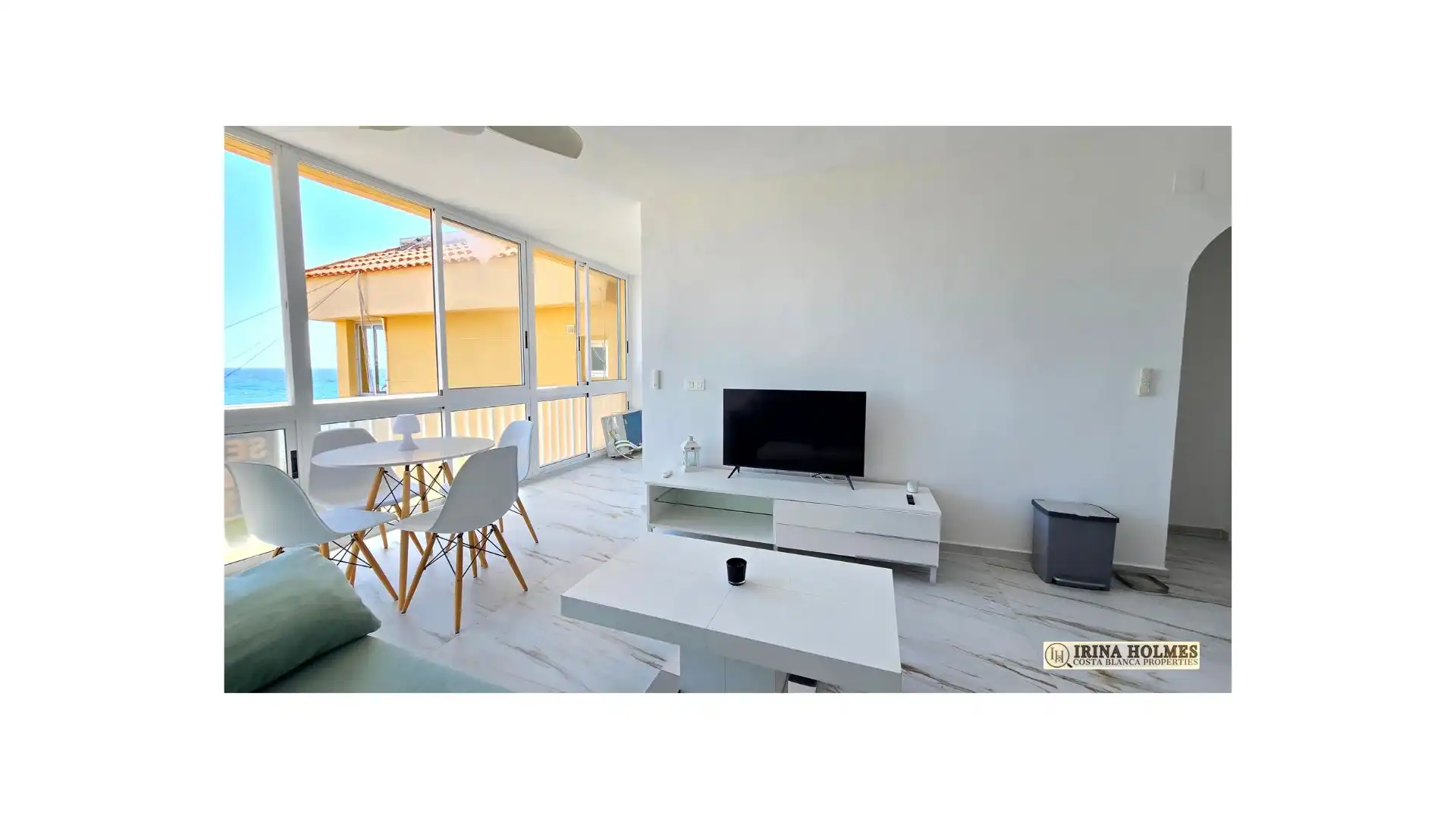 Sala de estar de Piso en venta en Torrevieja con Aire acondicionado, Jardín privado y Terraza