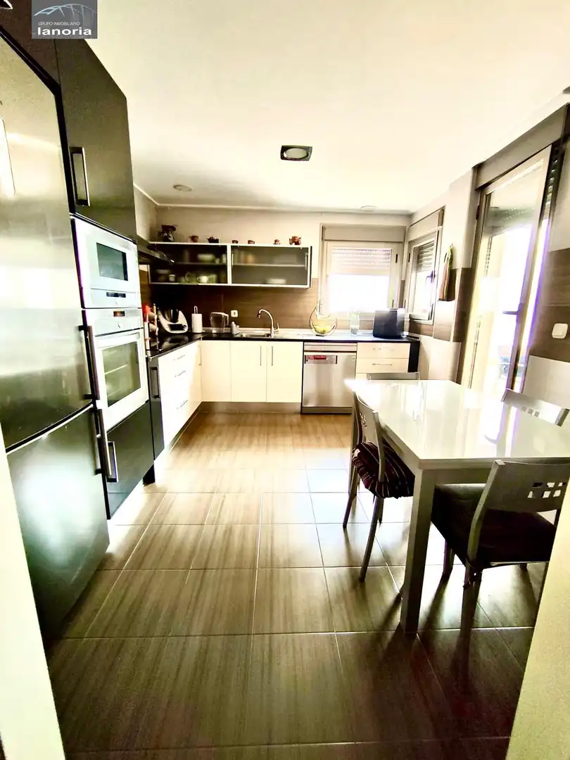Cocina de Casa adosada en venta en Albacete con Aire acondicionado, Calefacción y Terraza