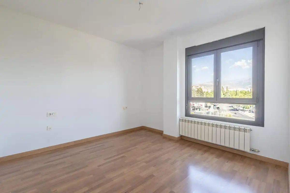 Habitación de Piso de alquiler en Granada con Calefacción, Terraza y Trastero