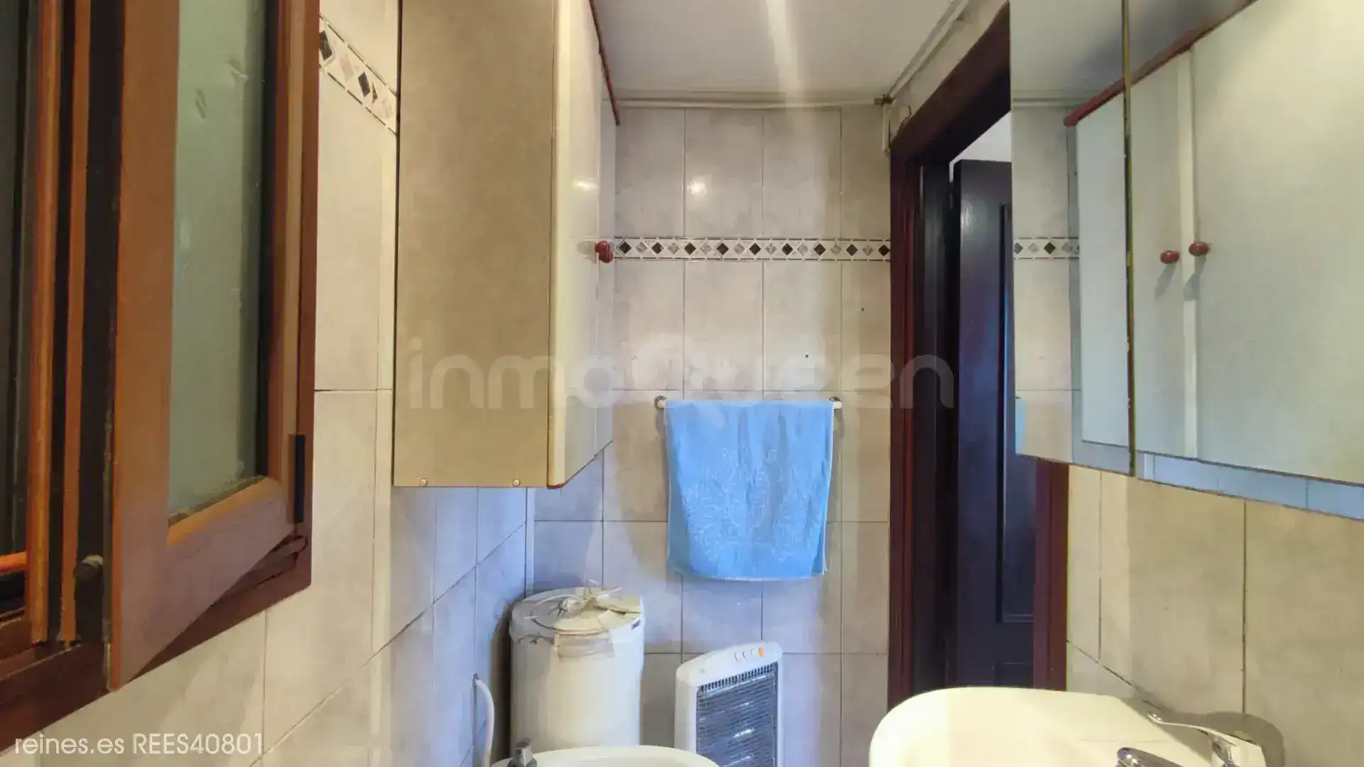 Bathroom of Houses for sale in Mieres (Asturias)  with Heating, Terrace and Furnished