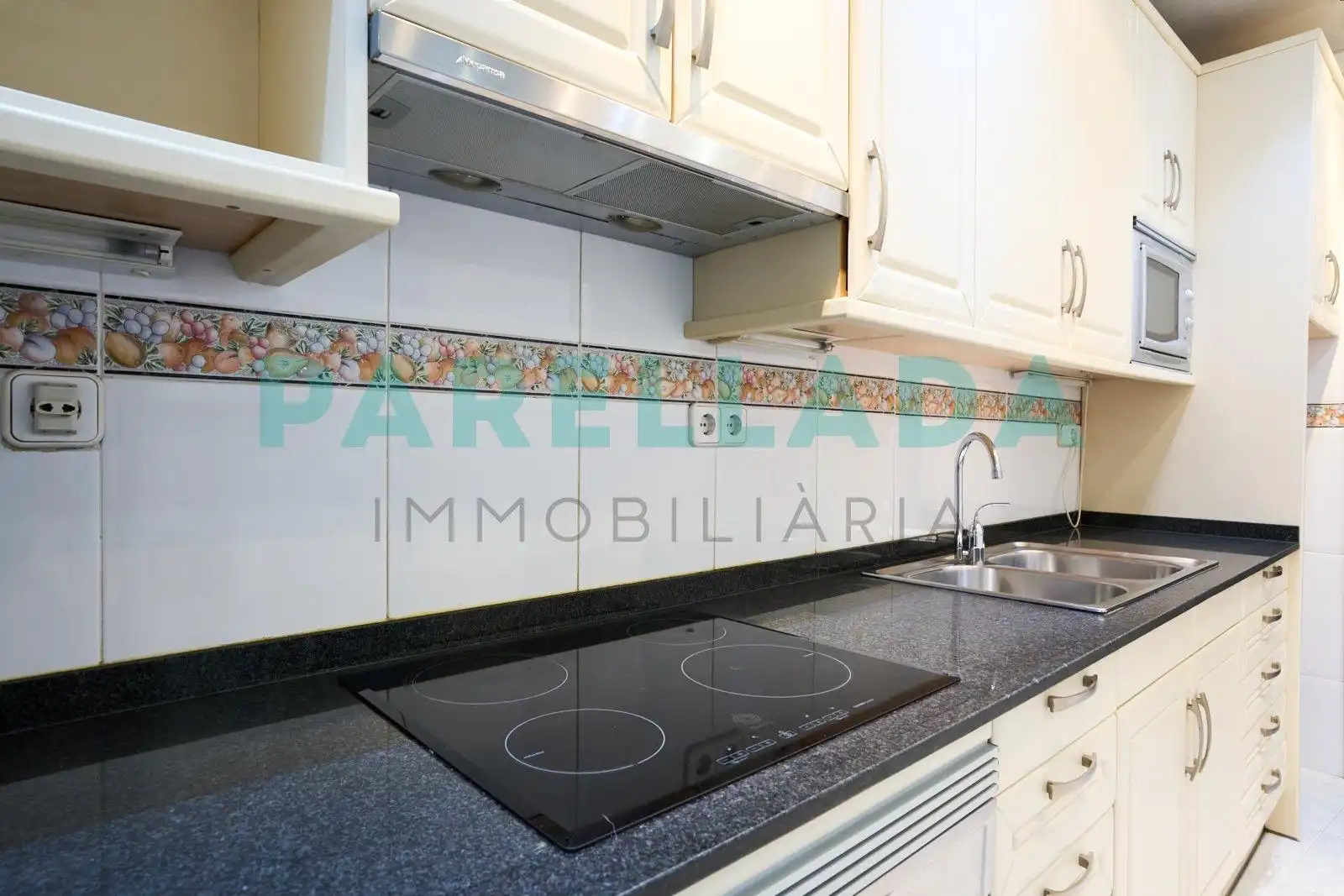 Kitchen of Flat for sale in Badalona  with Air Conditioner and Balcony
