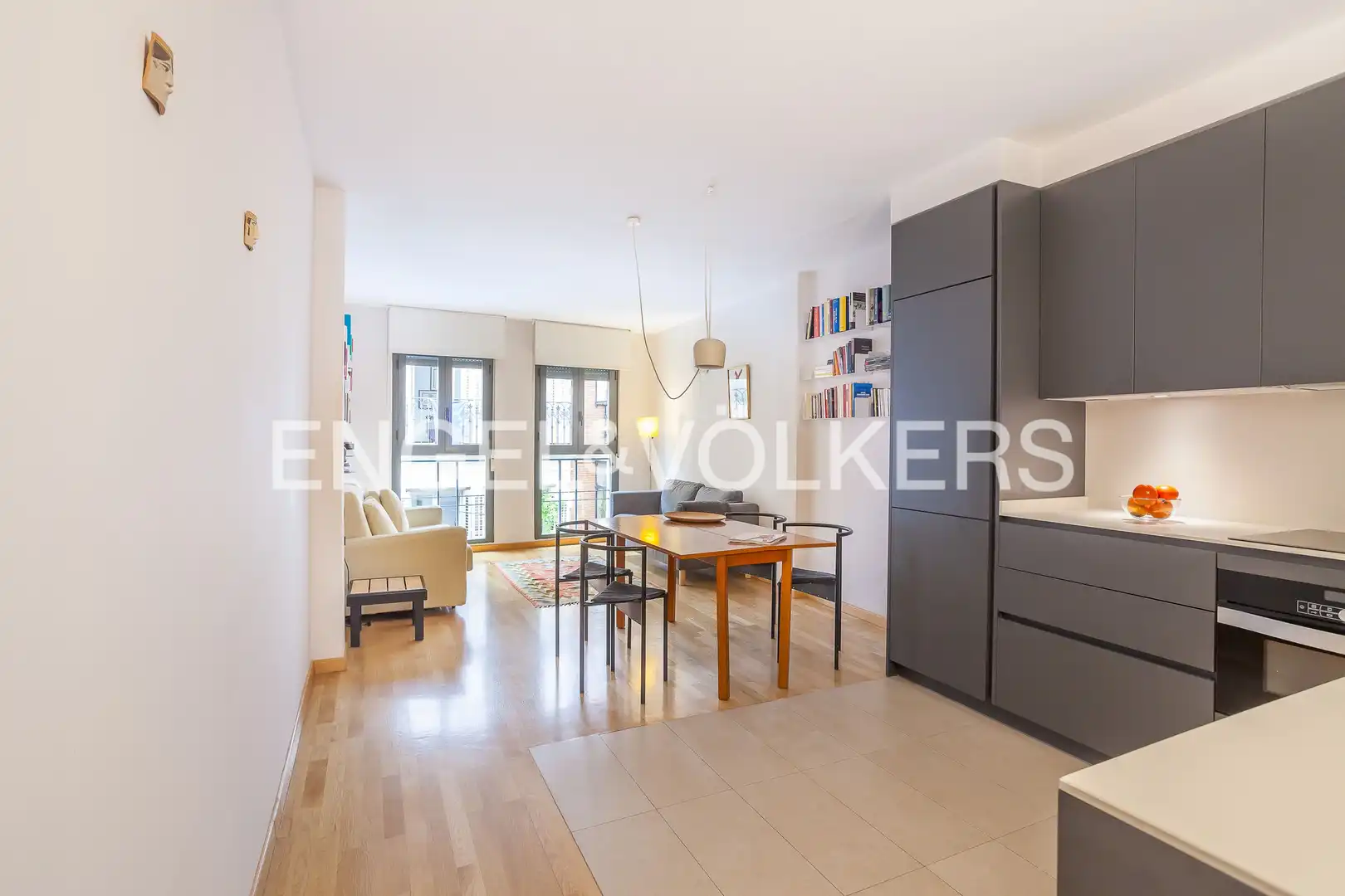 Außenansicht von Wohnung zur Miete in Madrid mit Klimaanlage, Heizung und Möbliert