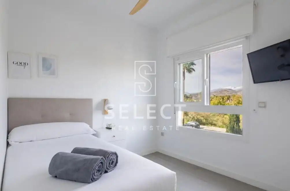 Habitación de Apartamento en venta en Motril con Calefacción, Terraza y Amueblado