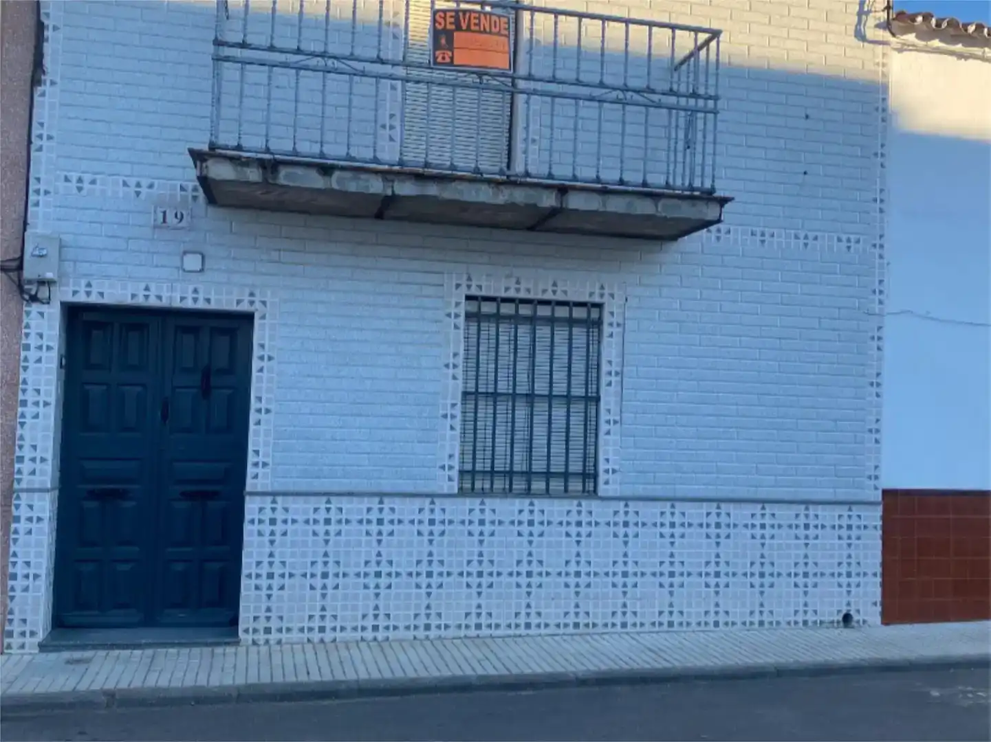 Vista exterior de Planta baja en venta en Mirandilla