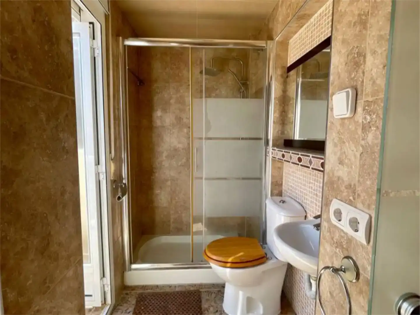 Bany de Pis en venda en San Miguel de Salinas amb Aire condicionat, Piscina i Balcó