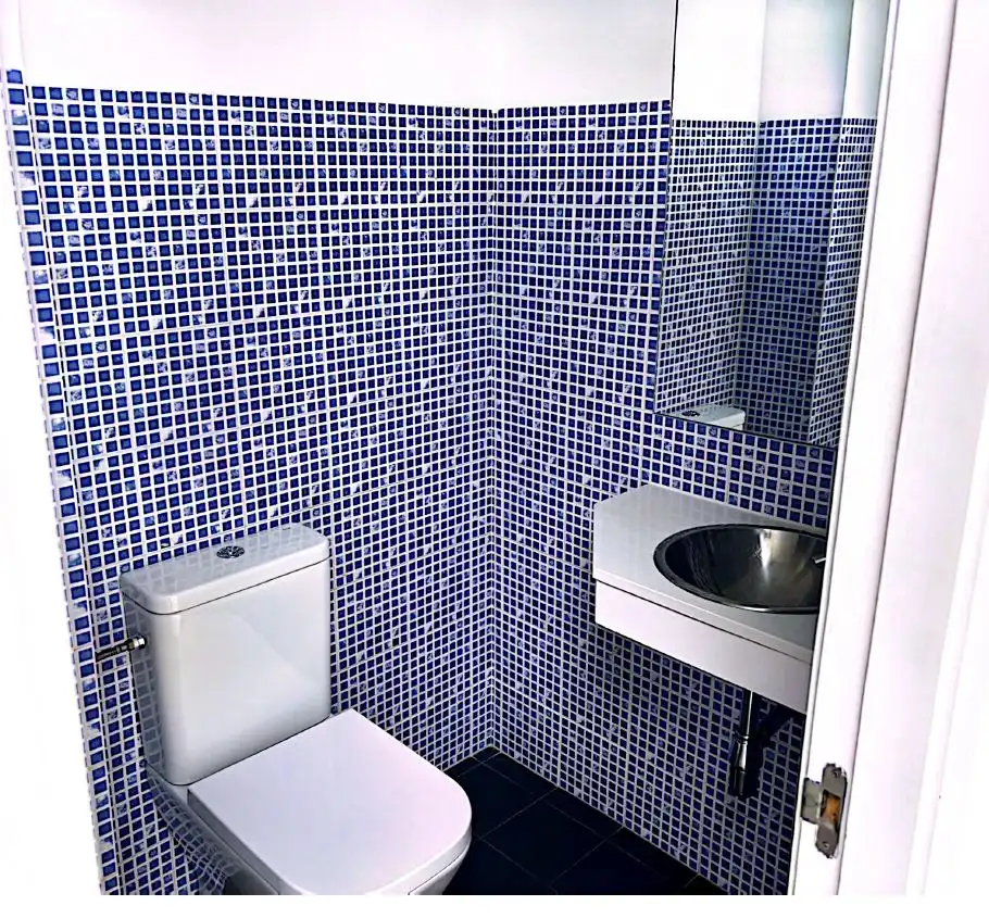 Baño de Oficina de alquiler en Ourense Capital  con Aire acondicionado