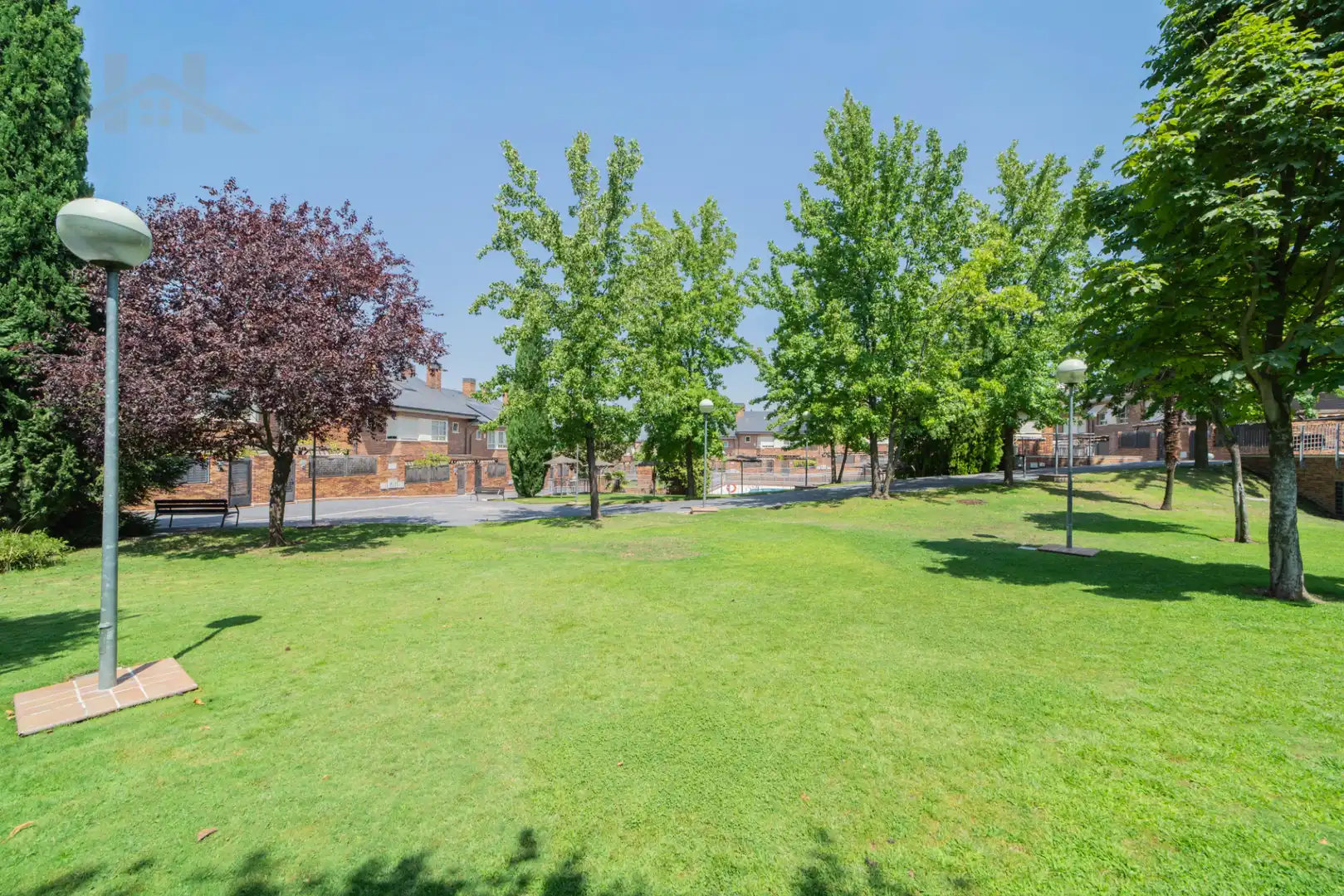 Vista exterior de Casa o xalet en venda en Boadilla del Monte amb Aire condicionat, Calefacció i Jardí privat