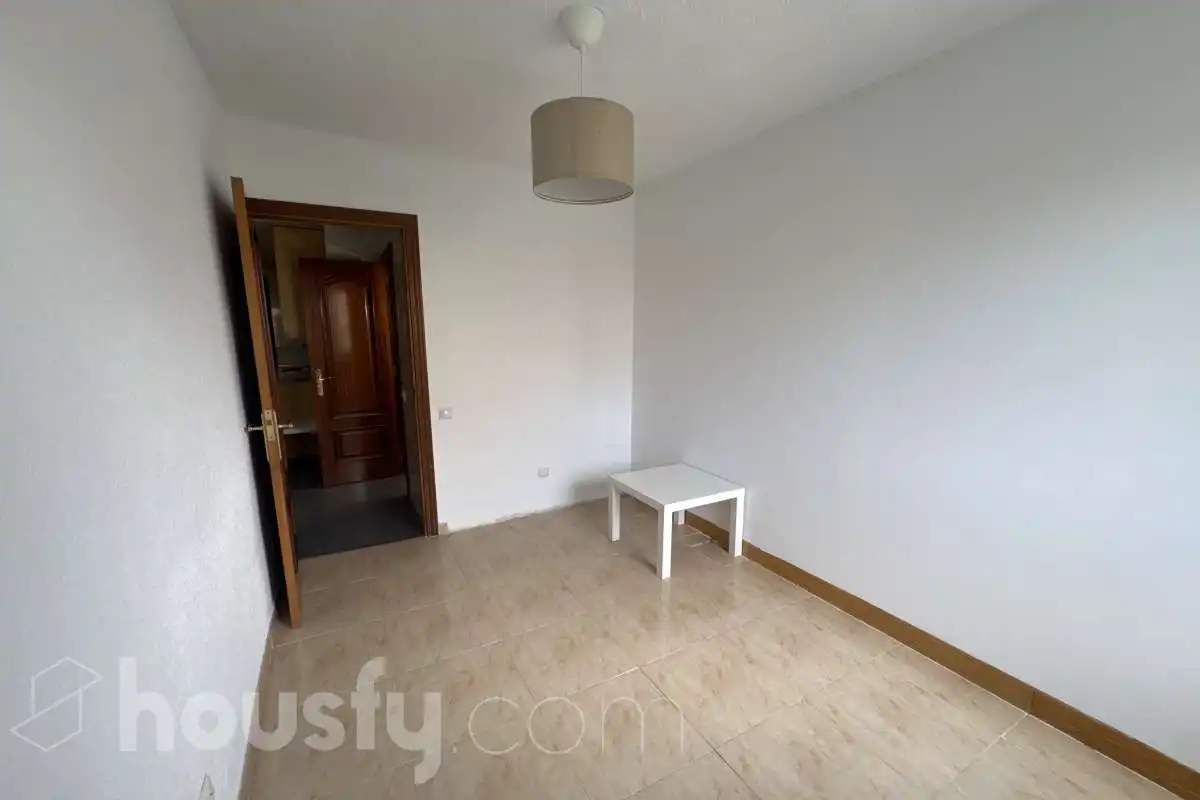 Flat for rent in Calle de Perú, Valleaguado - La Cañada