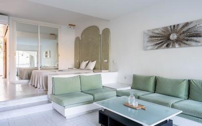 Living room of Study for sale in Mijas