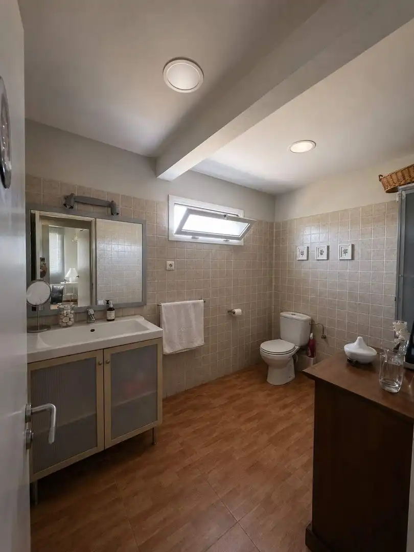 Bathroom of Office for rent in Barcelona