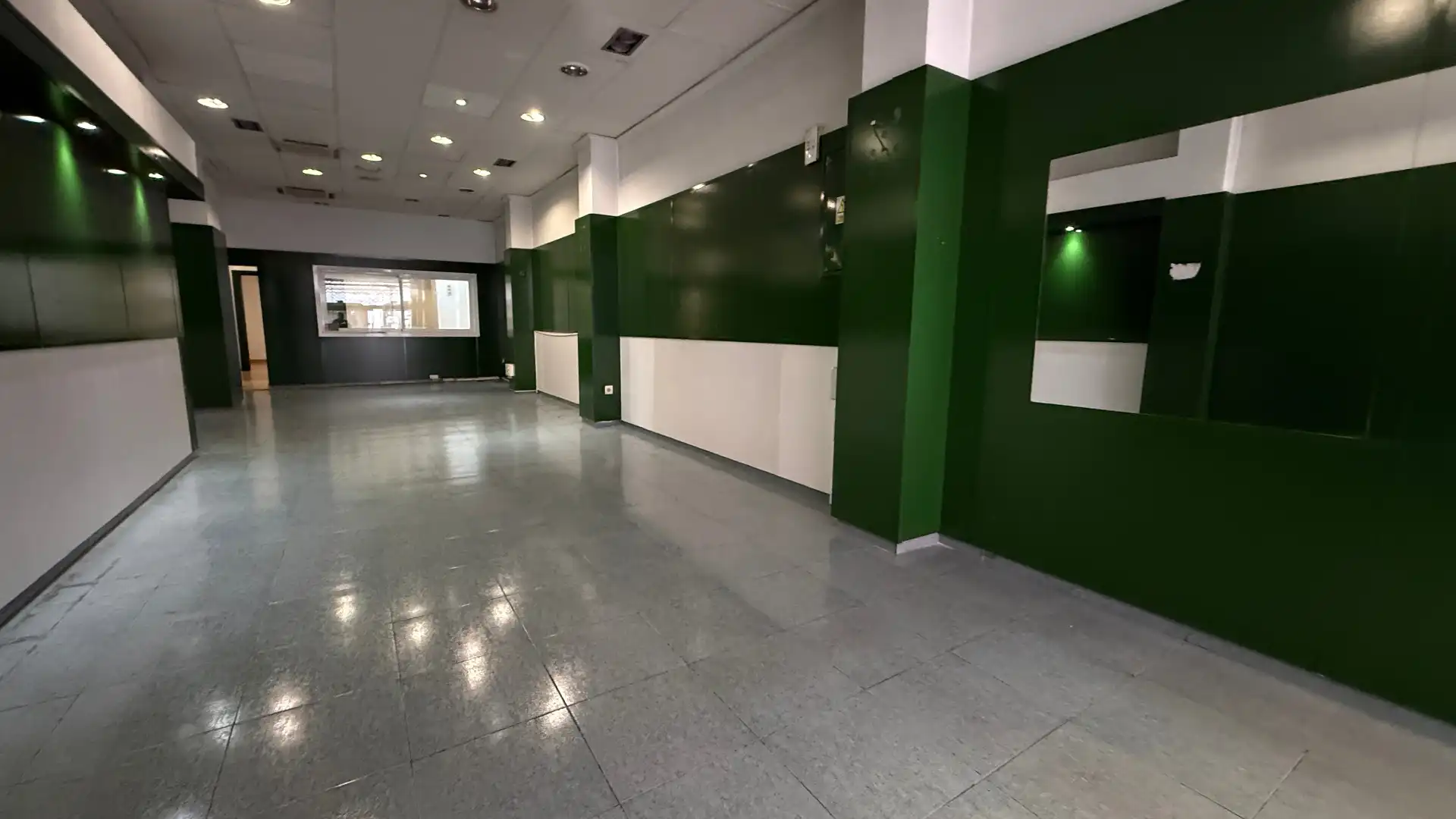 Local en venta en Albacete con Aire acondicionado, Calefacción y Parquet